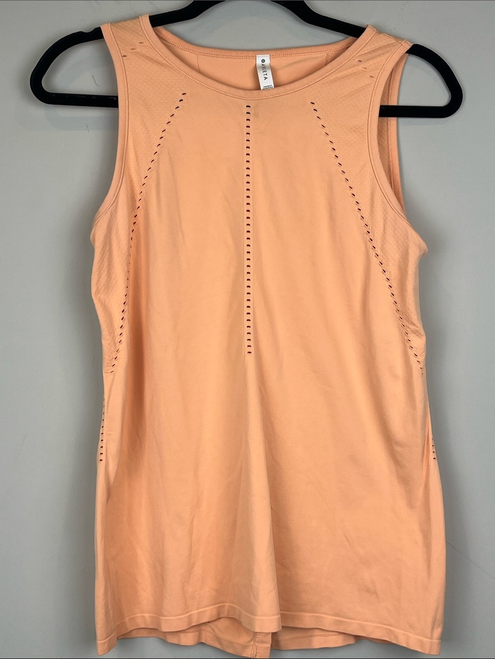ATHLETA Foothill Seamless Tank in Energetic Peach Light Orange Size Small